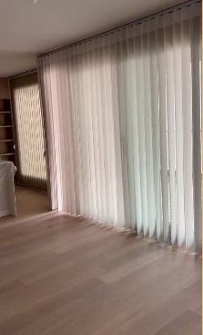 Bandas verticales oficina